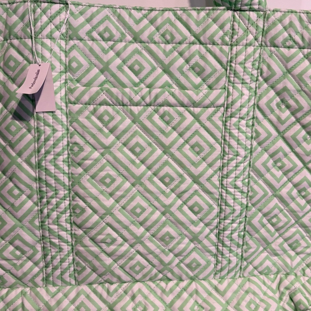 NWT-Quilted Koala large geometric shape quilted double strap tote, green or pink - Picture 2 of 15
